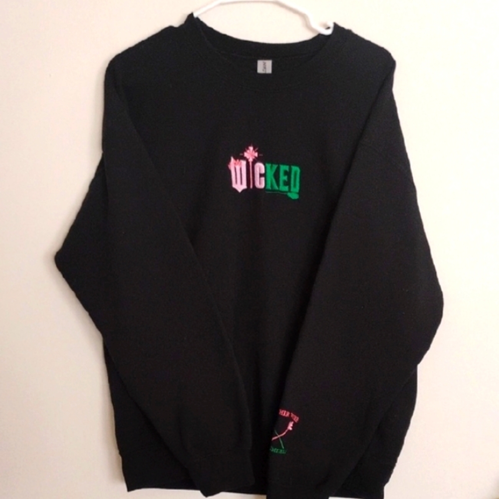 Gildan Black Crewneck Sweater with Vibrant Chest Design Large